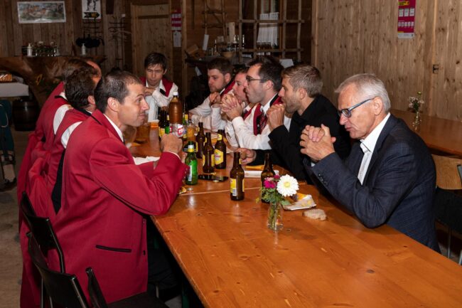 Musikverein Ruswil geniesst das Essen