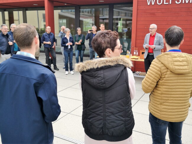 Leo Müller informiert zum Stand des Musiktag Ruswil und dankt allen für ihren grossen Einsatz.