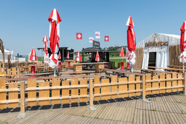 Aufbau Festgelände Musiktag Ruswil - Vorplatz des Schopfs